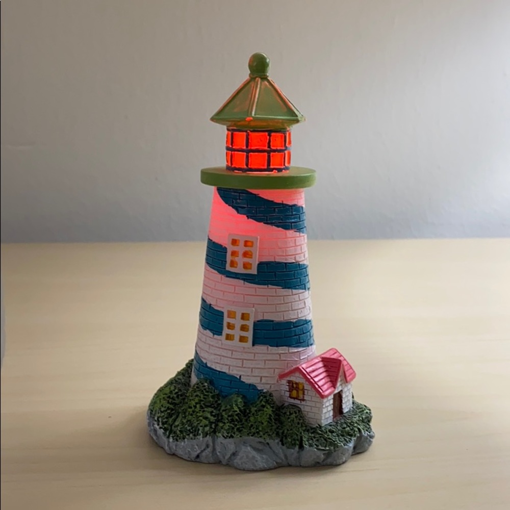 Light up light house - Picture 4 of 5